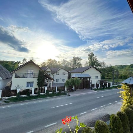 Pensiunea Casa Godja Valeni  Экстерьер фото