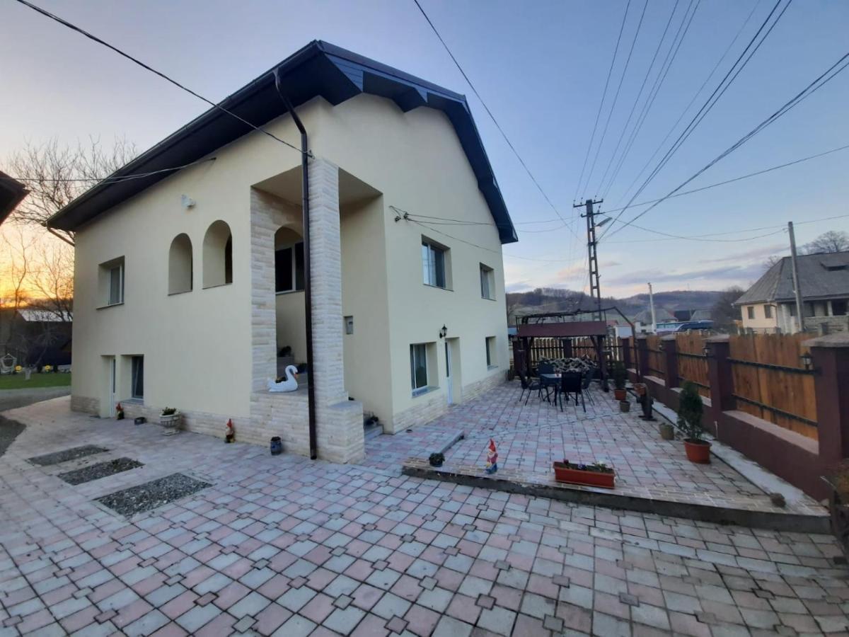 Pensiunea Casa Godja Valeni  Экстерьер фото